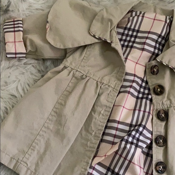 Super cute inspired coat - Picture 2 of 3